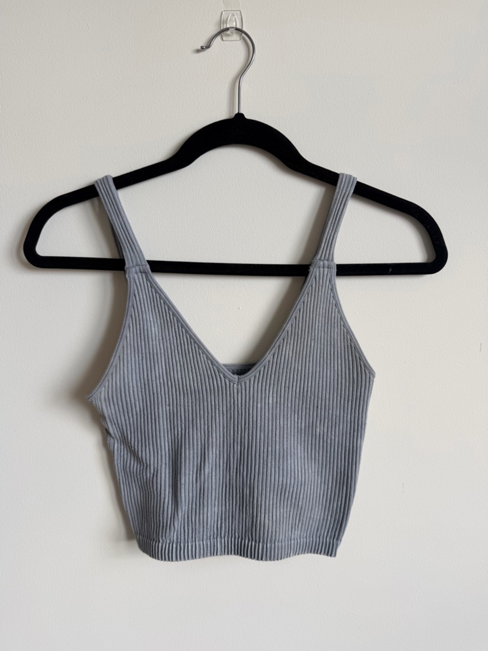 Wishlist Ribbed V-Neck Crop Tank Top - Light Gray